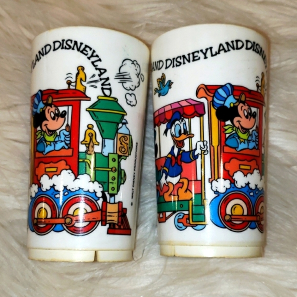 VINTAGE SET 2 DISNEYLAND MICKEY JUICE CUPS